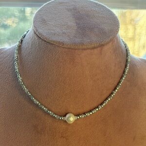 Silver Tone Natural Freshwater Pearl Beaded Choker/ Necklace.